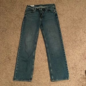GAP mid-rise loose jeans. Smoke free, pet free home